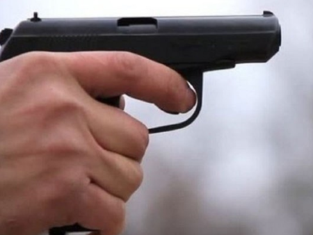 Ужасяващо убийство: Известен футболен съдия застреля бившата си любима