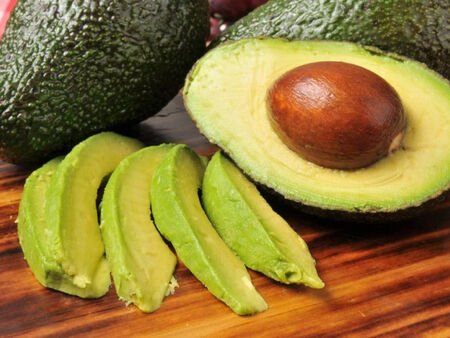 Задължително направете това, преди да похапнете авокадо