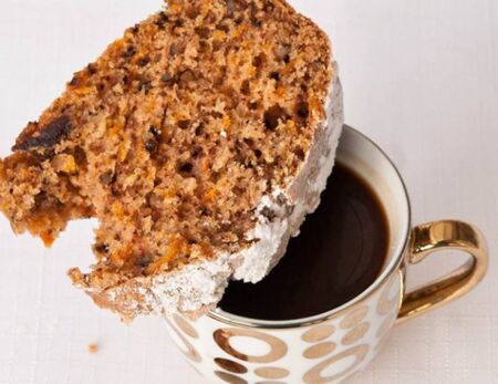 Този ароматен кекс с тиква е задължителен за коледните пости