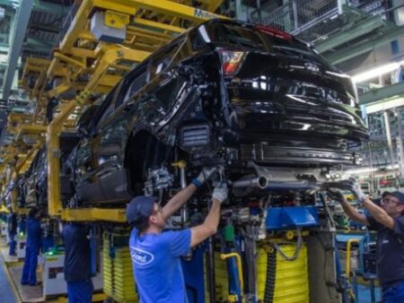 Съпругата на Пламен Бобоков блесна в галерията на Ники Младжов (СНИМКИ)