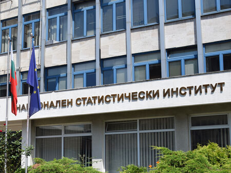 Започва ли сериозен бунт на държавните служители срещу държавната аристокрация?