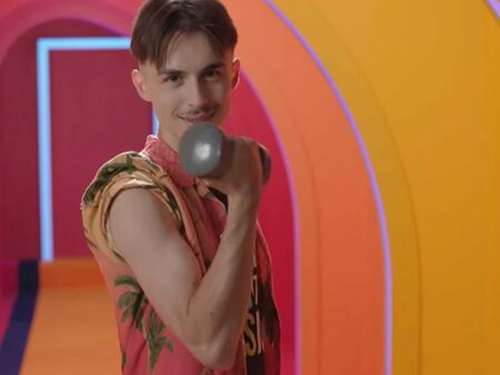 Утре Маргарита Петкова представя премиерно новата си книга „Тъй рече Виктор“ в Бургас