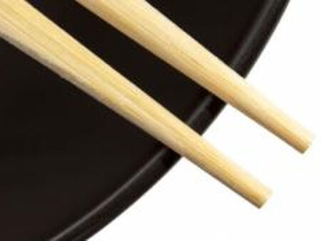 Традиция на 3000 години: Защо милиони хора още се хранят с клечки