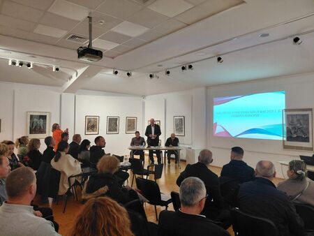 Кметът на Поморие събра туристическия бранш, за да анализират Сезон 25