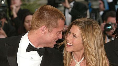 Роклята – същата, а мъжът  друг