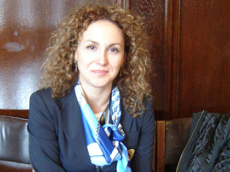 Боби Михайлов похарчи 100 бона за рождения ден на Мария Петрова