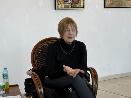 Хореографката Мила Искренова представи специална лекция за съвременния танц