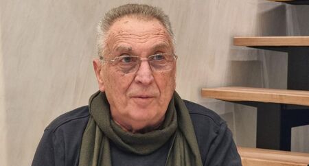 Нападнаха публициста Владимир Перев в Скопие