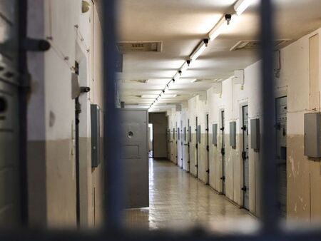 До 5 бона такса GSM в затвора