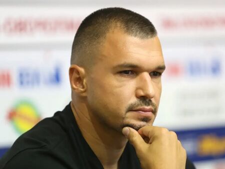 Валери Божинов към Борислав Михайлов: Мислите ми са с теб!