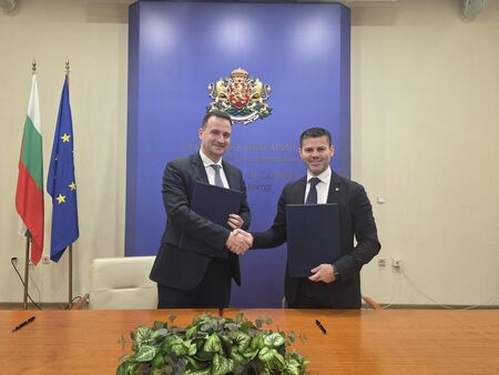Меморандум укрепва стратегическото партньорство между България и  Италия в енергийния сектор