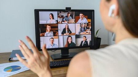 Тя си мислеше, че проблемите й са заради лошия интернет, но истината се оказа зловеща