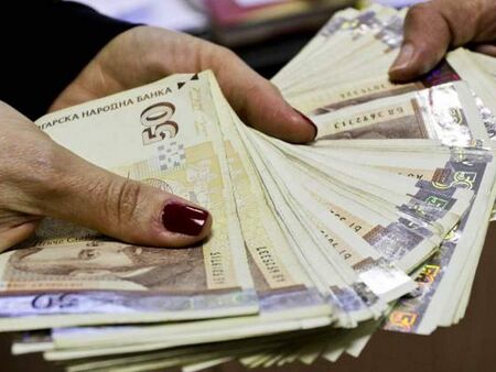 86,1 на сто от българите недоволни от ръста на заплатите