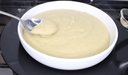 Съпругата на Пламен Бобоков блесна в галерията на Ники Младжов (СНИМКИ)