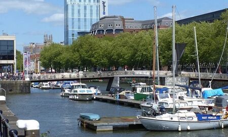 Вижте къде в Бургас да изкарате курс за оръжие или да постреляте за удоволствие