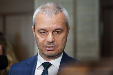 Съпругата на Пламен Бобоков блесна в галерията на Ники Младжов (СНИМКИ)