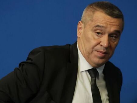 Тахов: Само „Щандове за хората“ – с магазините няма да стане