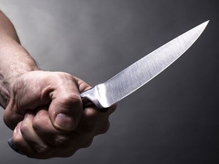 Намушкаха мъж пред парламента на Сърбия