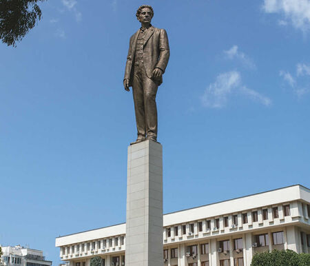 Интересно предложение до ОбС: Да сменим Альошата с Васил Левски