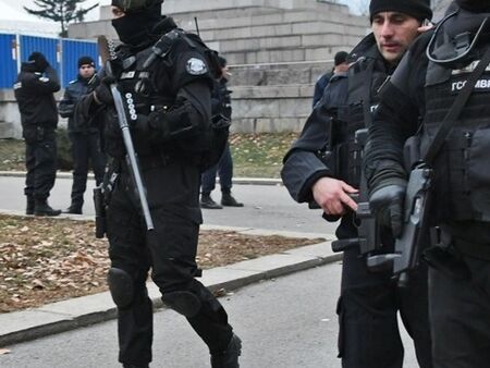 СДВР затяга мерките за протеста-изграждат се КПП-та