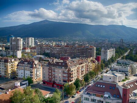 Бачкаме 10 години за 90 кв.м. в София, ако даваме цялата си заплата