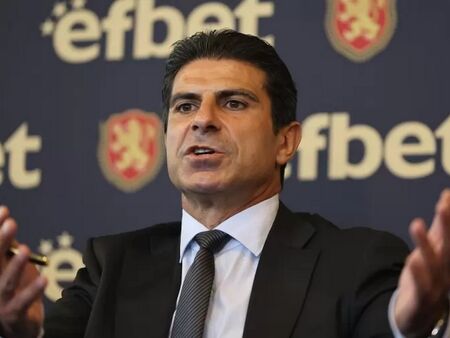 Прокуратурата разследва дипломата на президента на БФС