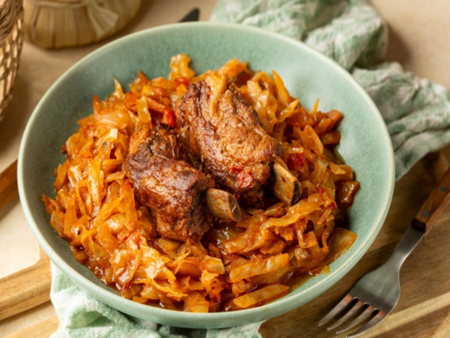 Любима рецепта за зимата: Свински ребърца и една съставка, която е евтина, но страшно полезна