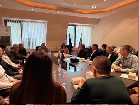 ЮИДП организира официална церемония за доставка на техника по проект за НАТУРА 2000