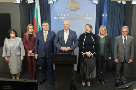 Съветът за съвместно управление се събира на извънредно заседание