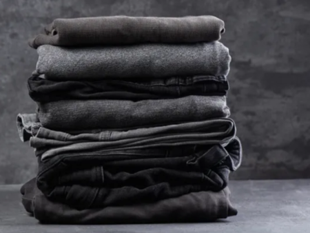 Как черното да остане черно – 4 трика при пране