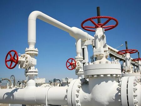 На фона на преговорите за мир: ЕС забранява най-късно до есента на 2027 г. вносът на руски газ