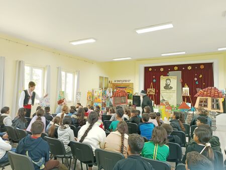 „Театър за всички“ докосна децата от квартал Победа в Бургас