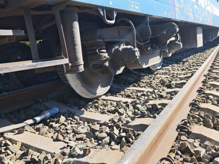 Трагедия! Влак прегази момче на 16 години