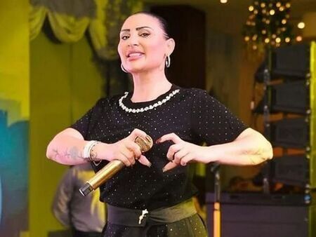 Софи Маринова трябва да почерпи днес, става на 50 години