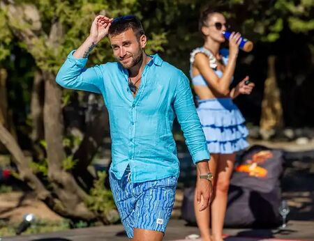 Виктор от "Ергенът" не помни дали е бил с мъже