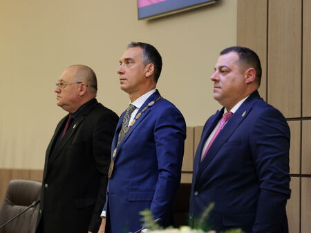 Тържествената сесия на ОбС Бургас, има шестима нови почетни граждани (ВИДЕО)