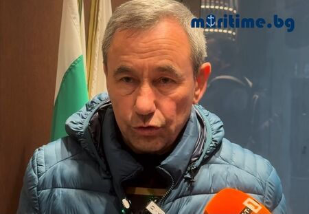 Танкер „Kairos“ е без капитан, изоставен от турски влекач край Ахтопол