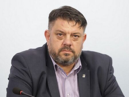 Зафиров: На този етап няма причина „БСП-Обединена левица“ да преосмисли участието си в управлението