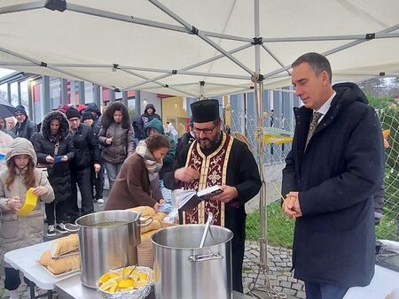 Ченгене скеле празнува Никулден