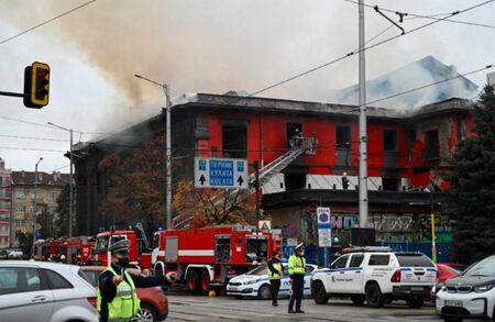 Емблематичният чалга клуб "Син сити" отново се превръща в театър