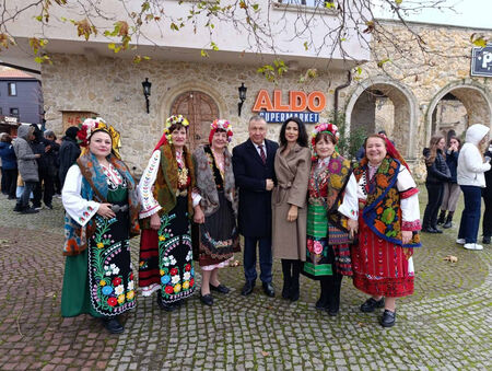 Б Т Р ще пеят за празника в морския град