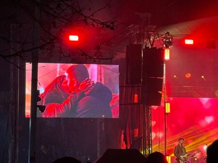 Предложение за брак на сцената на "Тройката" навръх празника на Бургас