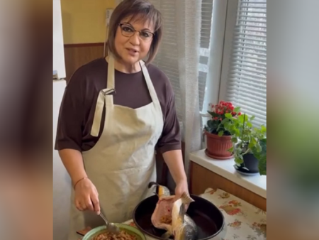 Корнелия Нинова си показа шарана за Никулден (ВИДЕО)