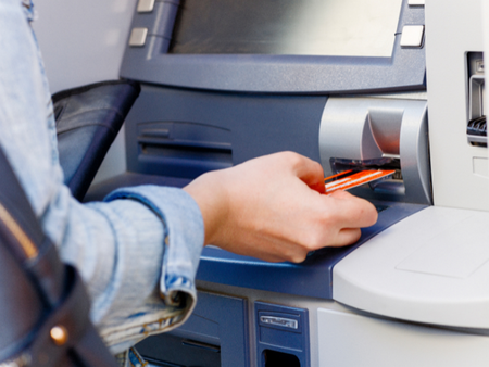 Само 3 банки ще приемат левове след 1 януари през банкомат