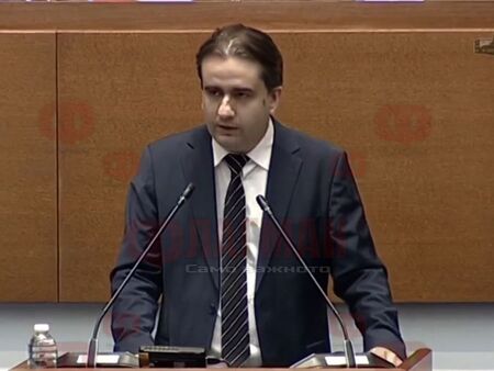 Божанов: Вотът на недоверие е срещу правителството на Пеевски и страха на Борисов