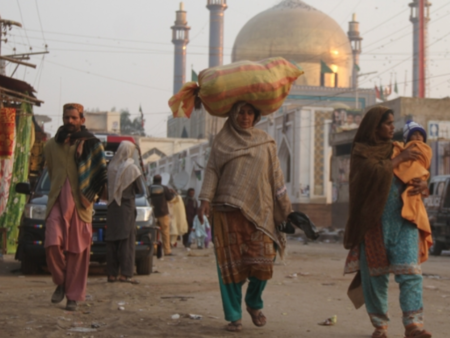 Липсата на туристически и бизнес интерес поставя под въпрос мотивите