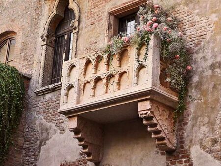 Верона въвежда входна такса за балкона на Жулиета в опит да овладее туристическия наплив