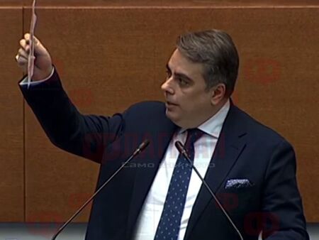 Лидерът на ПП ДБ с категоричен призив към премиера и