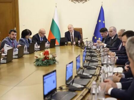 Министър председателят подчерта че целият кабинет е присъствал на дебатите по