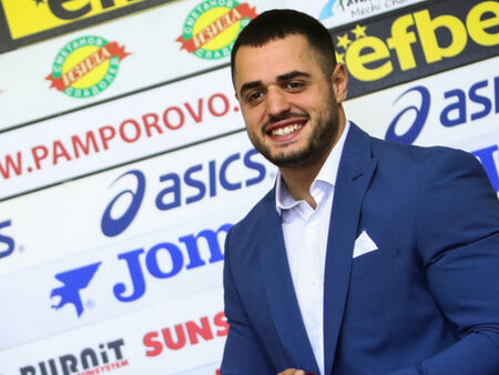 Вижте къде в Бургас да изкарате курс за оръжие или да постреляте за удоволствие